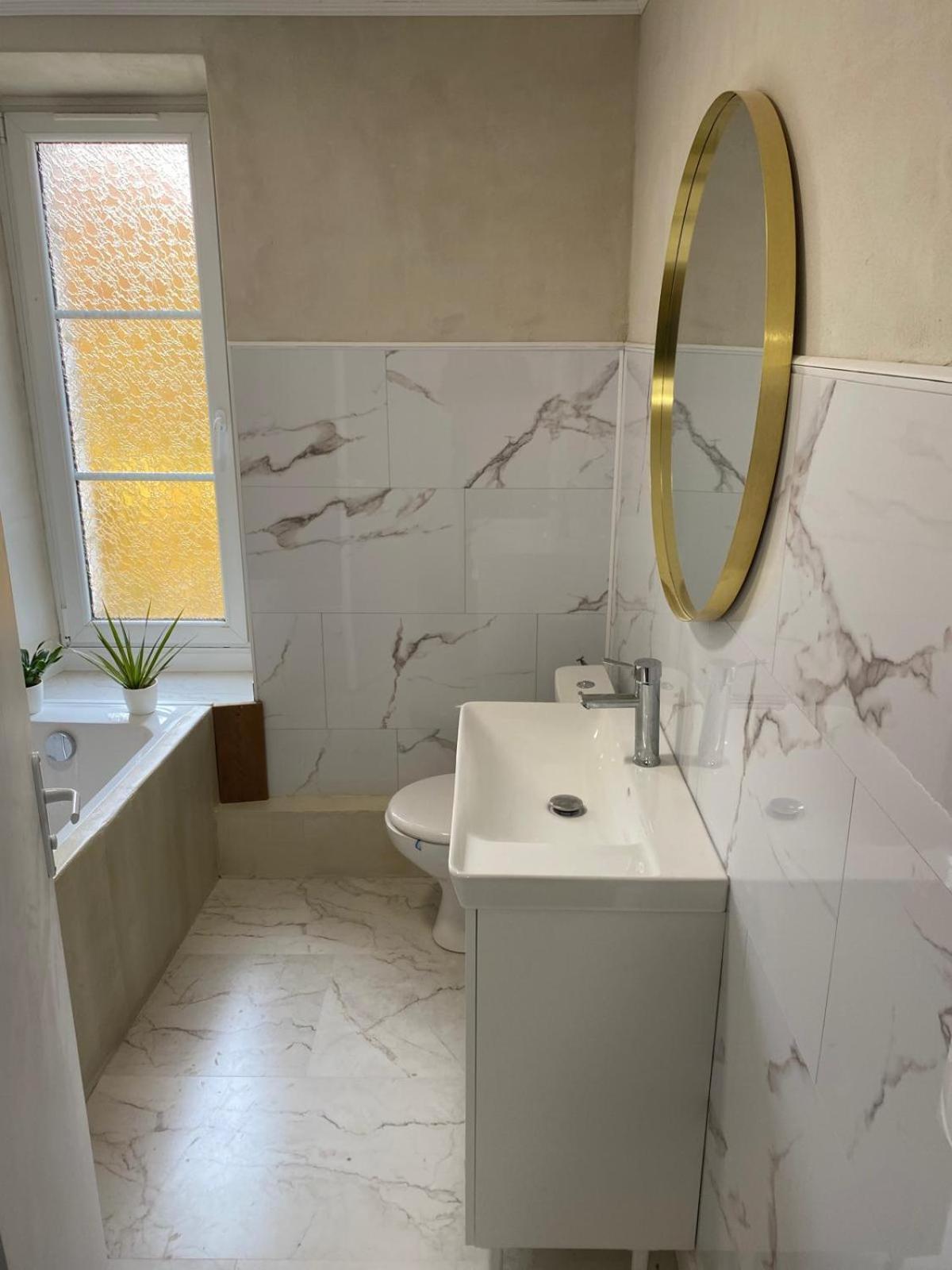Familiale Independante Avec Salle De Bain Privee