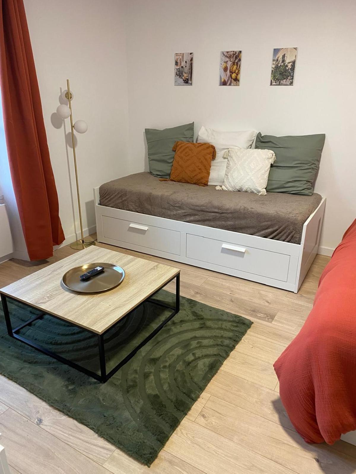 Familiale Independante Avec Salle De Bain Privee Homestay Poitiers